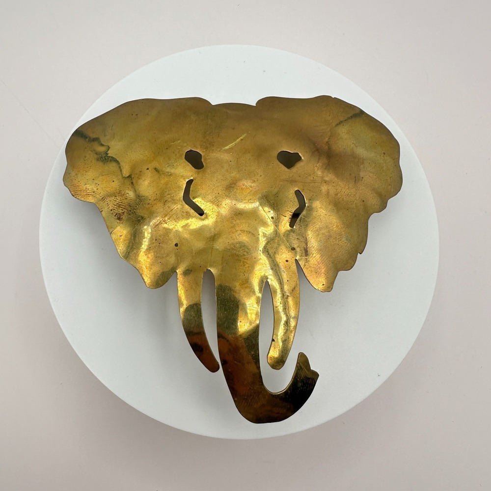 Vintage 80s Gold Tone Hammered Elephant Head Belt Buckle Statement Jewelry